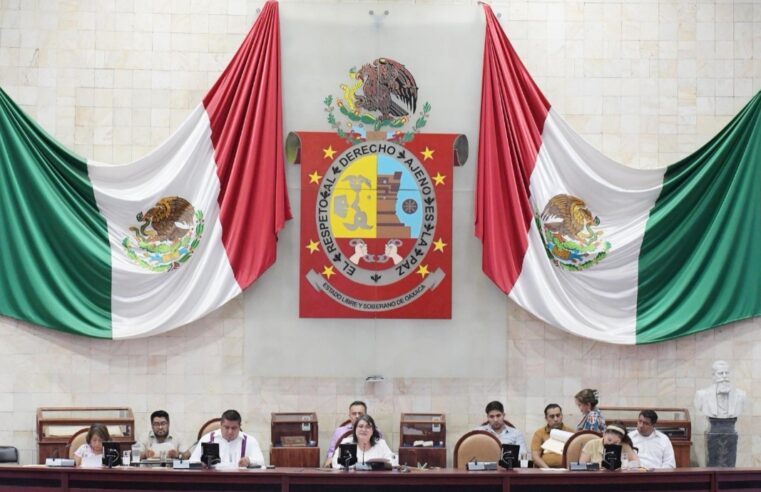 Recibe Congreso dos iniciativas de reforma a la Constitución de Oaxaca y a la Ley Estatal de Salud