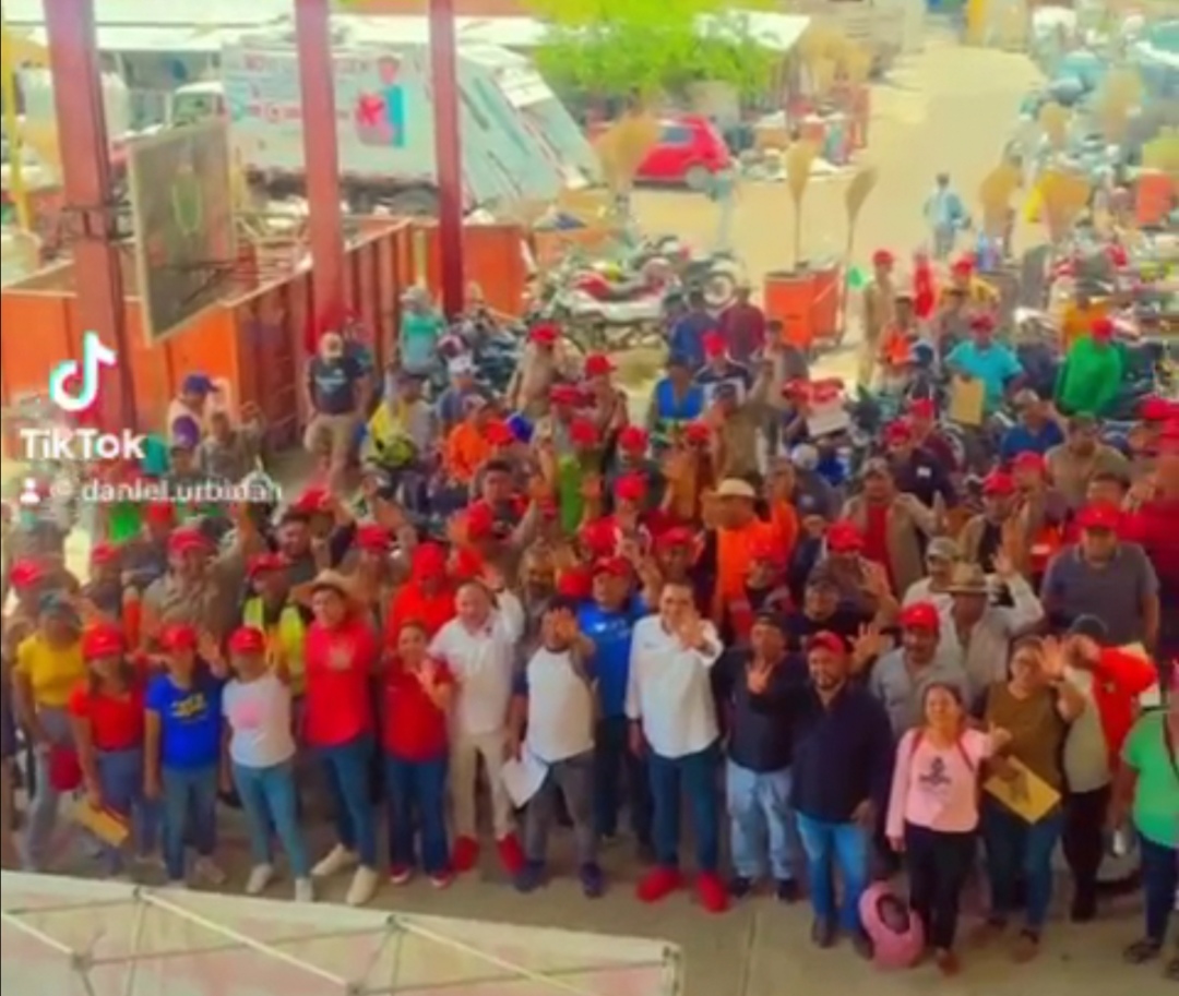 Daniel Urbina refrenda su compromiso con la gente
