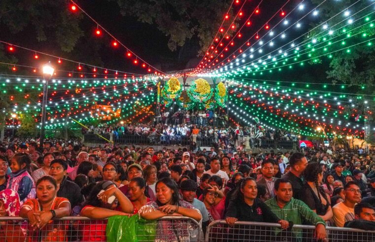 Riña en el zócalo de Oaxaca después del grito