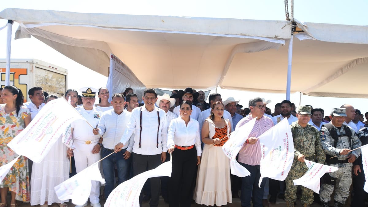 Saymi Pineda y Salomón Jara dan banderazo a operativo de seguridad en la Costa Oaxaqueña para esta época decembrina