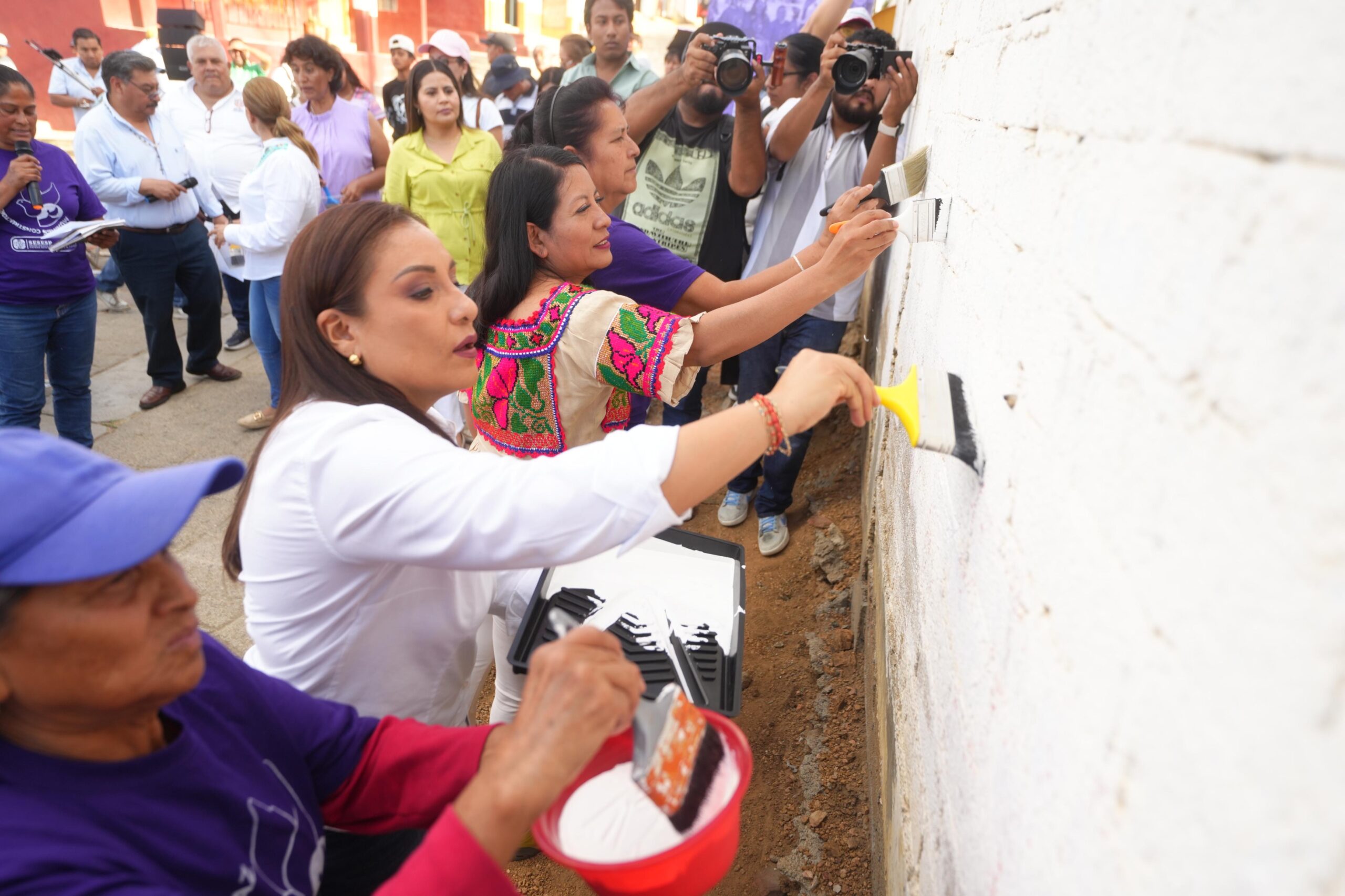 Mujeres Artesanas por la Paz, le darán vida a las calles de Arrazola