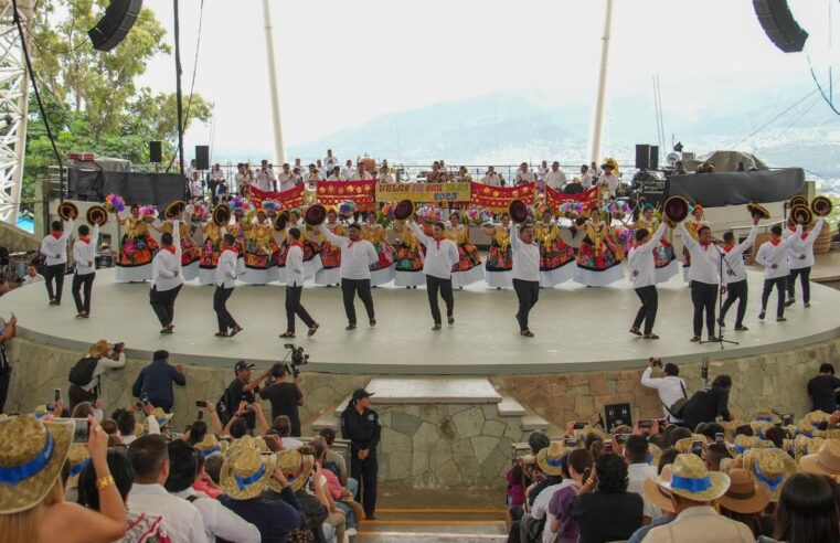 ¡¡¡Viva San Blas Atempa!!! el Senador Antonino Morales Toledo destaca la participación del Istmo en la Guelaguetza