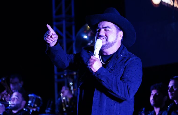 El Mimoso engalana las Fiestas de Noviembre en Puerto Escondido