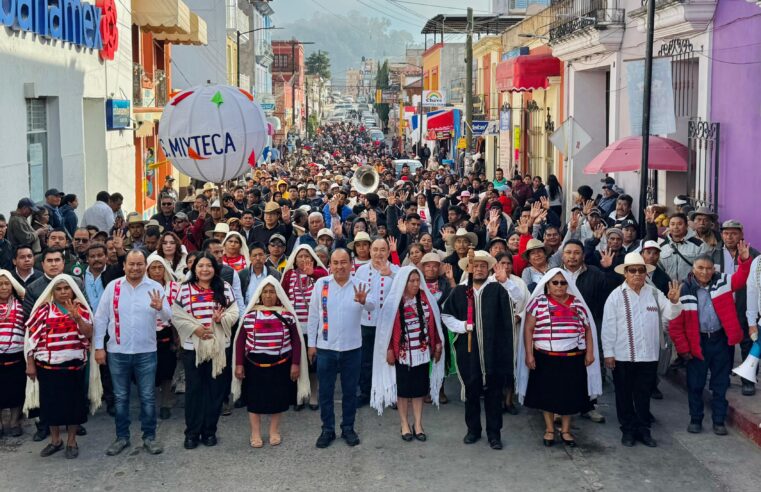 Sergio López Sánchez encabeza gran contingente en la Mixteca en respaldo al gobernador Salomón Jara