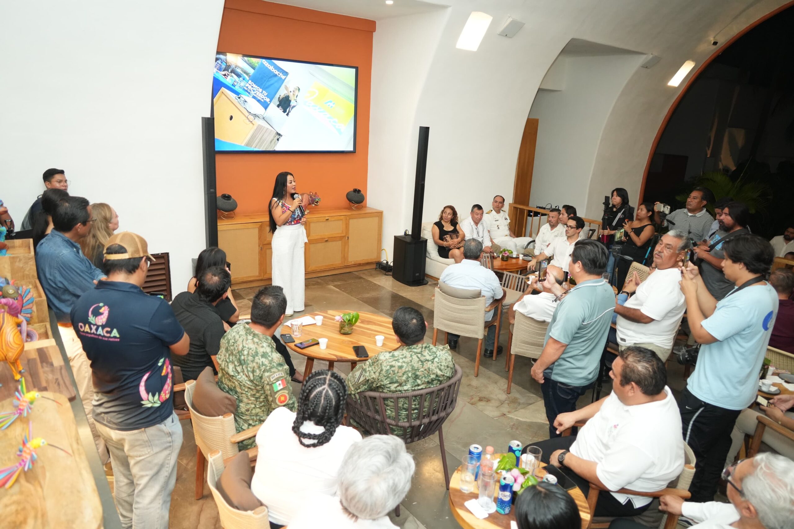 Asiste Sectur Oaxaca a la toma de protesta de la Mesa Directiva 2026 de la Asociación de Hoteles y Moteles de Huatulco