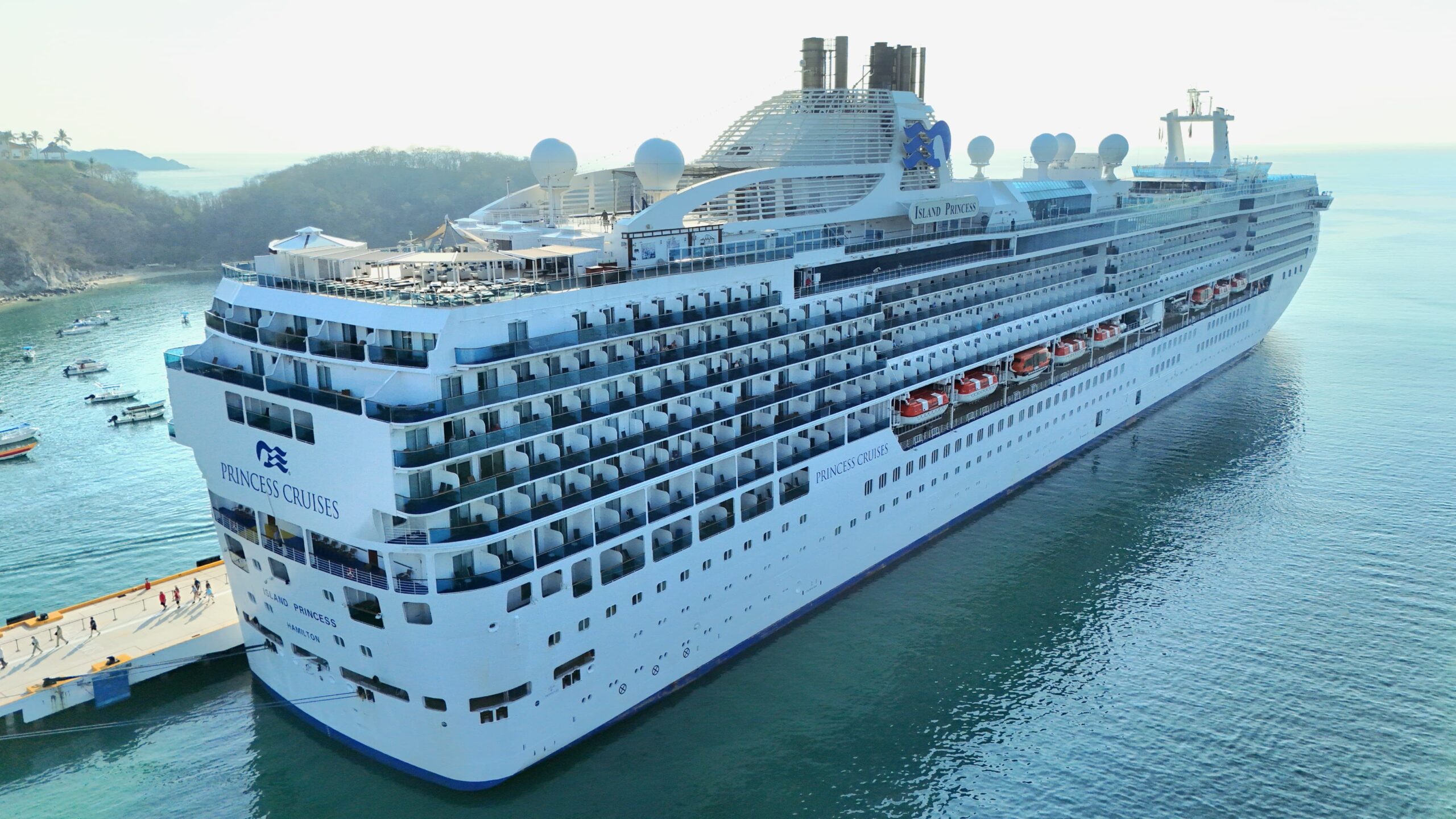 ¡Llegó el Island Princess! así se fortalece la vocación turística de Huatulco: Saymi Pineda