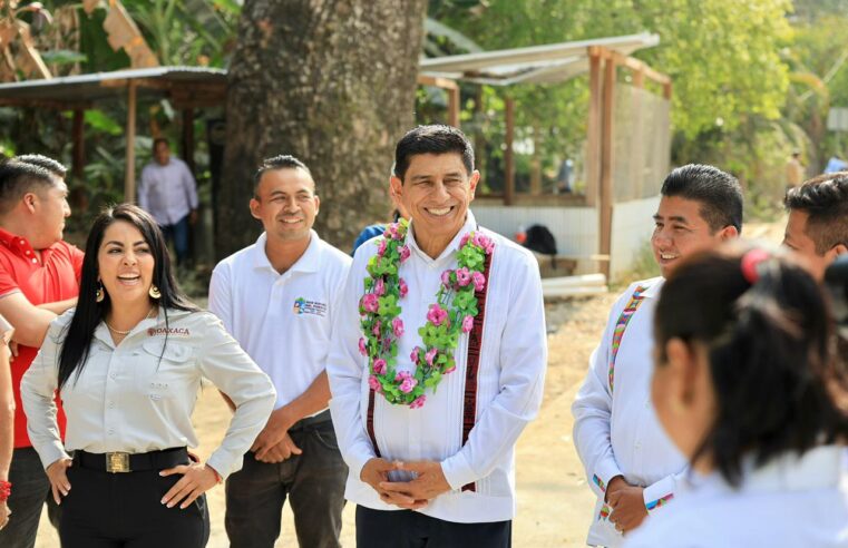 Supervisa Salomón Jara pavimentación de la carretera San Miguel del Puerto–Santa María Xadani que potencia este destino turístico ecológico