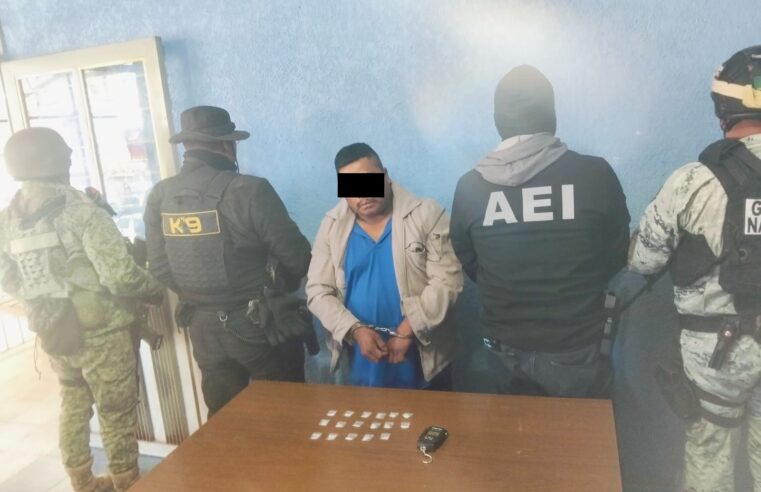 Cateo en punto de narcomenudeo en la Sierra Norte, detienen a una persona y aseguran dosis de droga