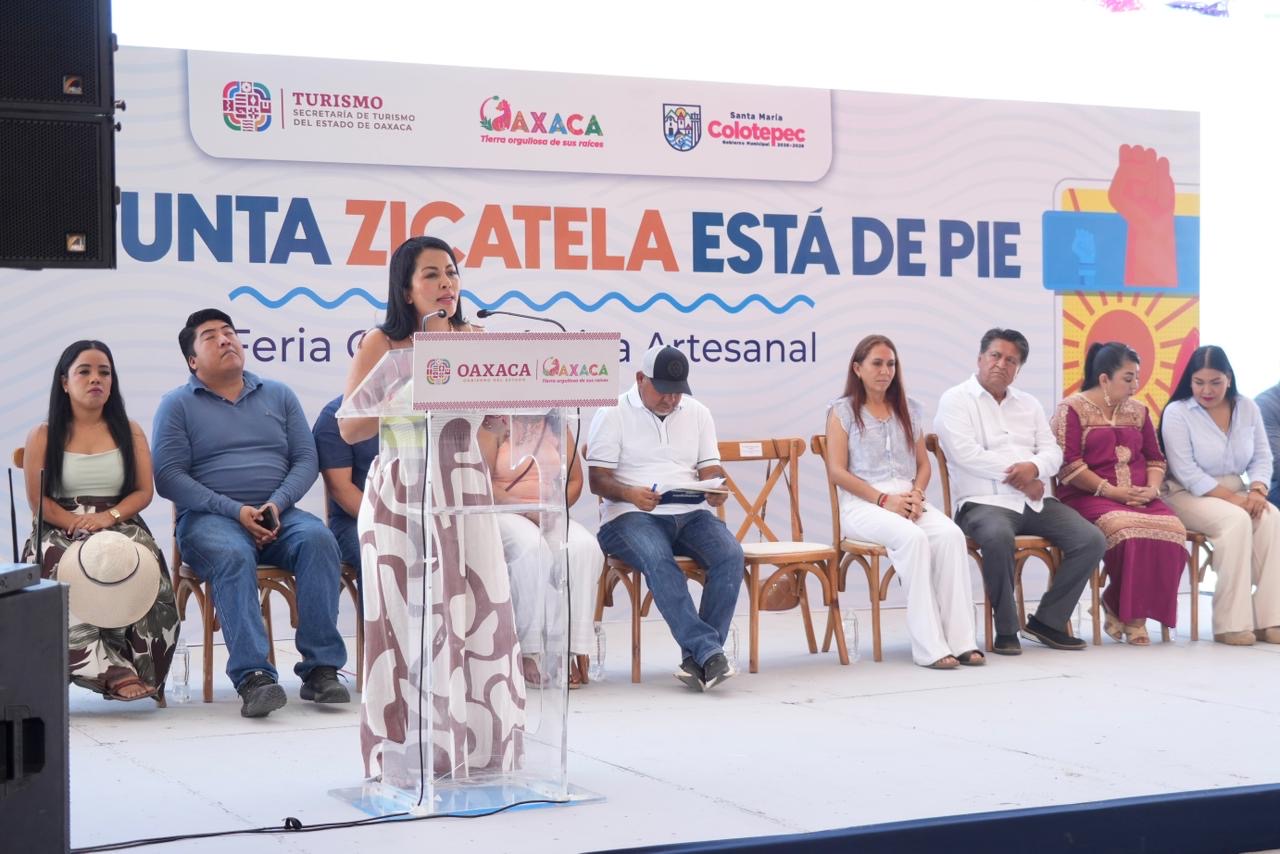 Gobierno de Oaxaca reactiva economía en Punta Zicatela: inaugura festival y entrega más de 1.3 mdp en créditos