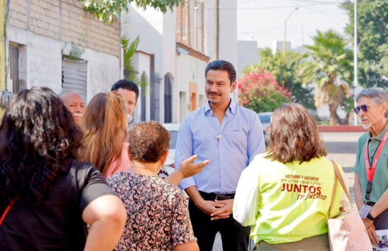 Ray Chagoya sostuvo diálogo directo con vecinos de La Noria