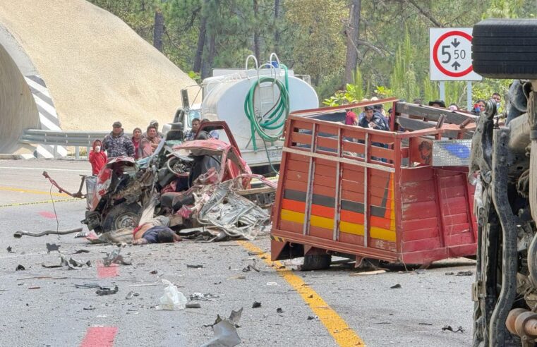 Un muerto y 2 lesionados es el saldo de un fatal accidente en la Mitla-Tehuantepec