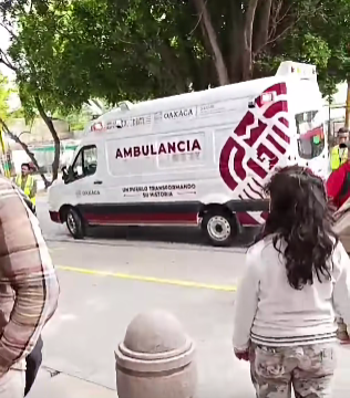 Apuñalan a hombre durante presunto asalto afuera de Chedraui Madero, en Oaxaca