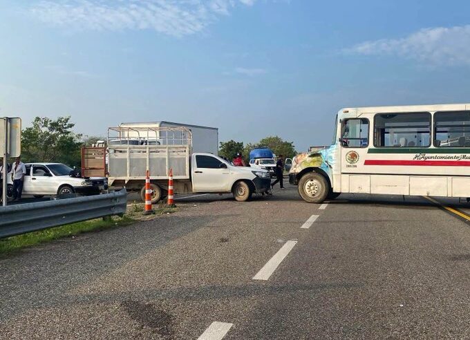 Bloqueos siguen en el Istmo; comunidades piden pavimentar camino y reparar red eléctrica