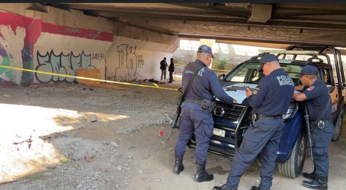 Mujer es encontrada sin vida bajo el puente Cuarto Centenario; investigan causas