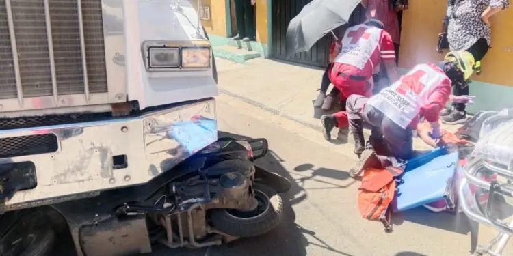 Accidente en la carretera a Donají moviliza a paramédicos de la Cruz Roja