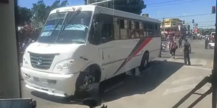 ¡Grave accidente en Oaxaca! Autobús atropella a adulto mayor de 90 años en la Central de Abasto