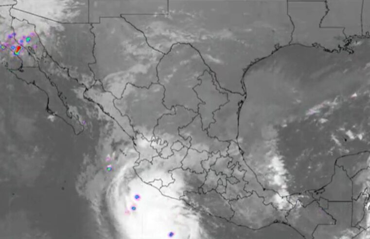  ¡Cierran Puerto Escondido y restringen navegación en Huatulco! Huracán Trudy golpea el Pacífico con fuertes vientos y oleaje elevado