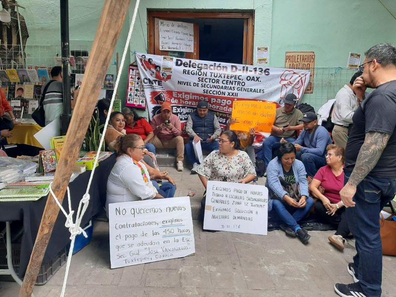 ¡Toman la Sección 22! Docentes reclaman pago de 450 horas pendientes desde 2006